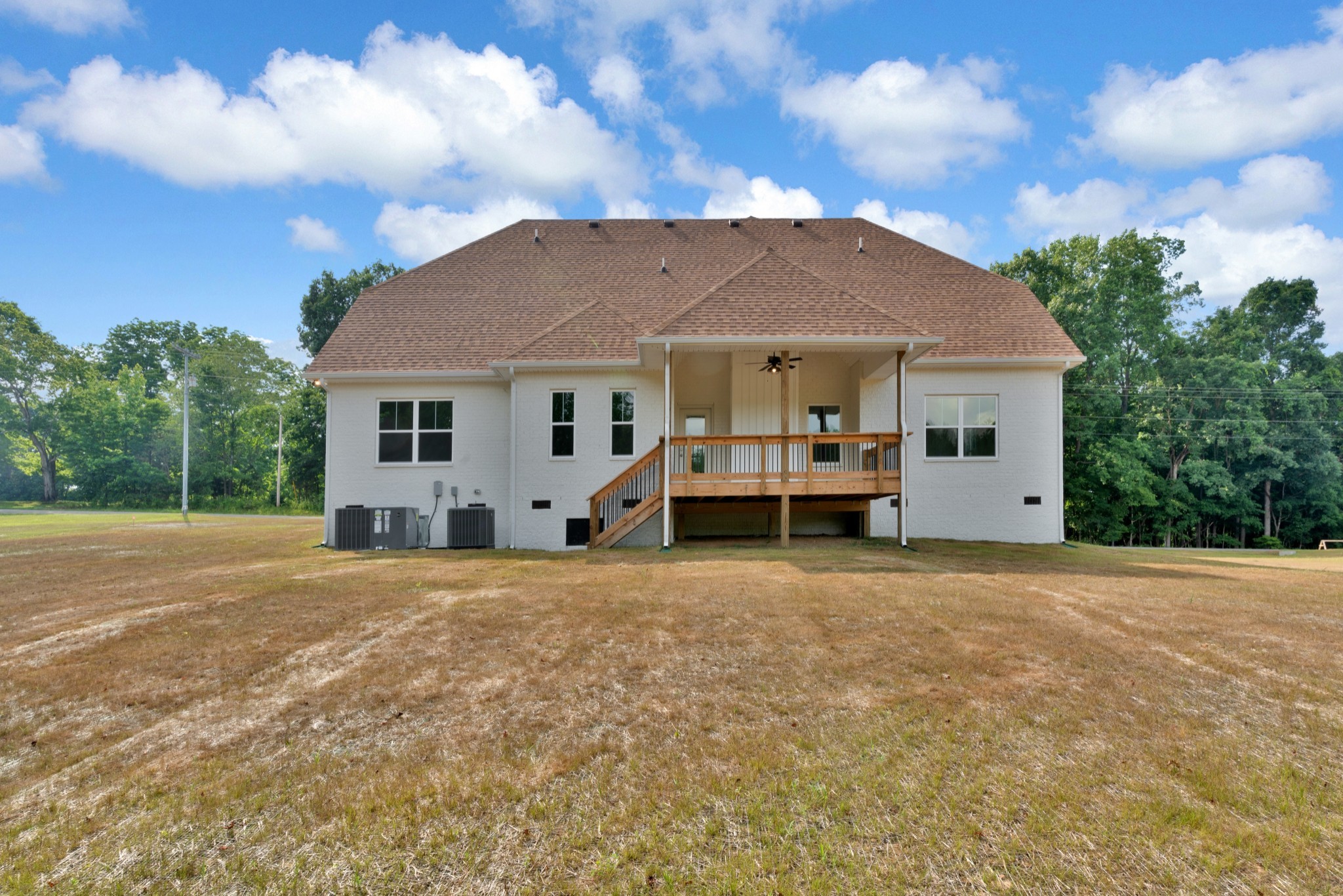Clarksville, Tennessee, 37043, United States, 4 Bedrooms Bedrooms, ,4 BathroomsBathrooms,Residential,For Sale,1921521