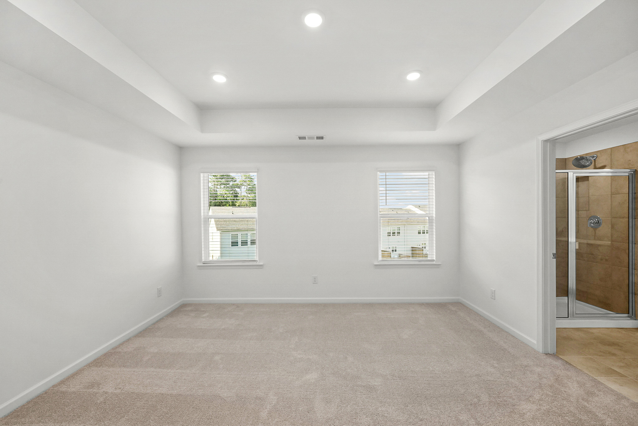  Better Than New Townhome is Ready Today - 物件實景