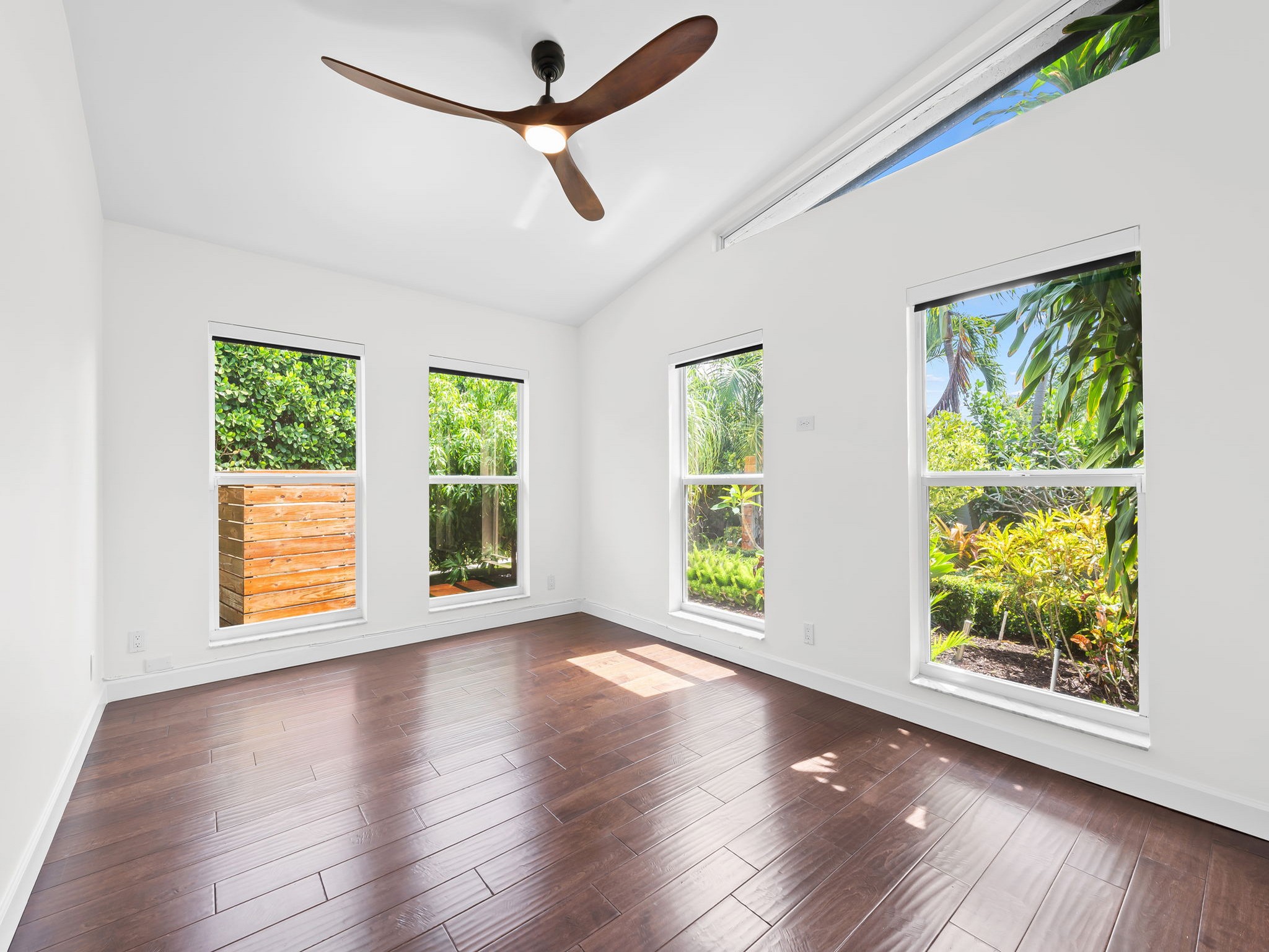  3001 Bayview Dr, Fort Lauderdale, FL, 33306 - 物件實景