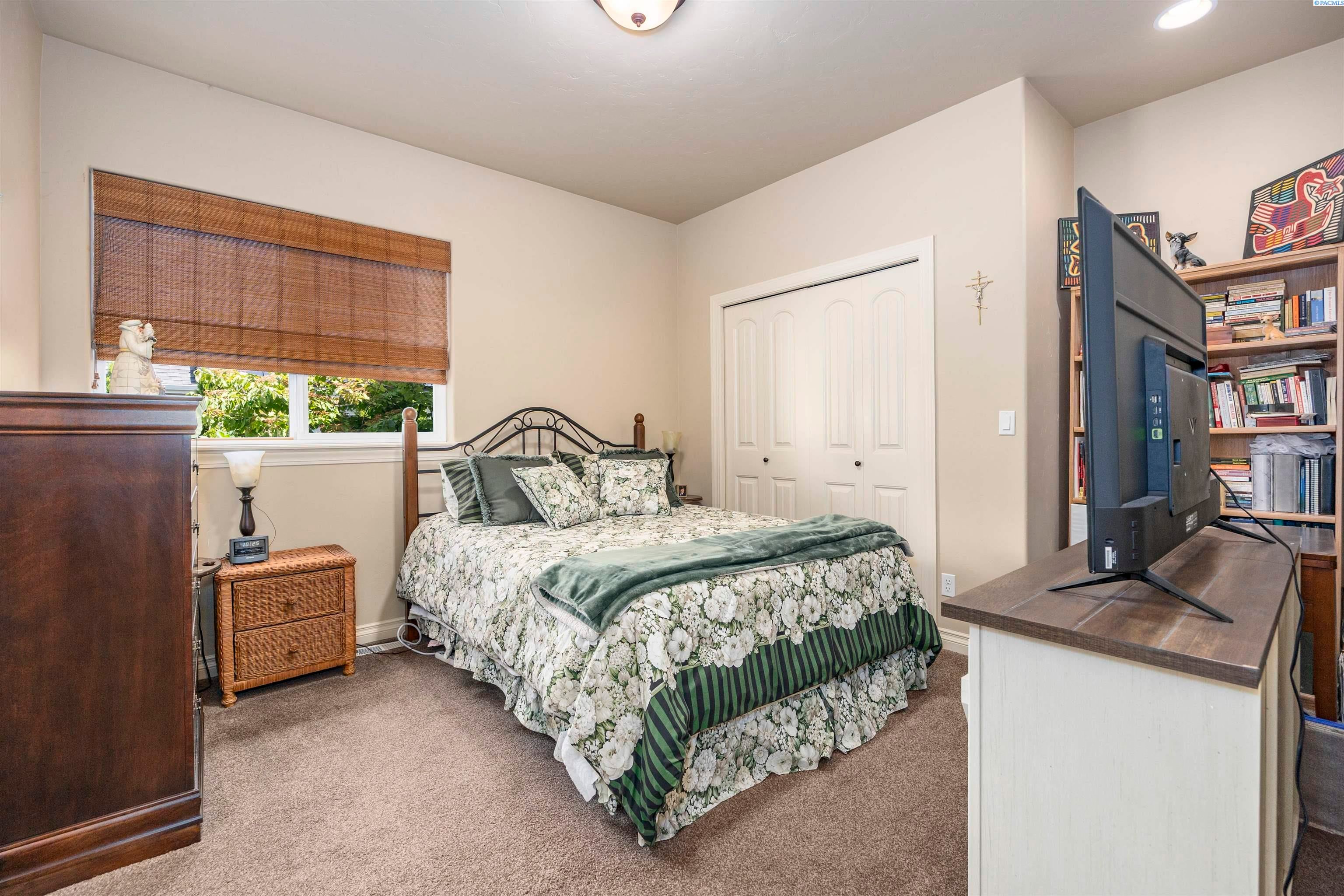 Richland, Washington, 99352, United States, 3 Bedrooms Bedrooms, ,3 BathroomsBathrooms,Residential,For Sale,1921029