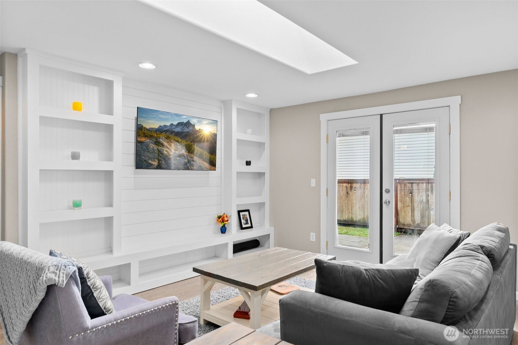 Lacey, Washington, 98513, United States, 4 Bedrooms Bedrooms, ,1 BathroomBathrooms,Residential,For Sale,1989155