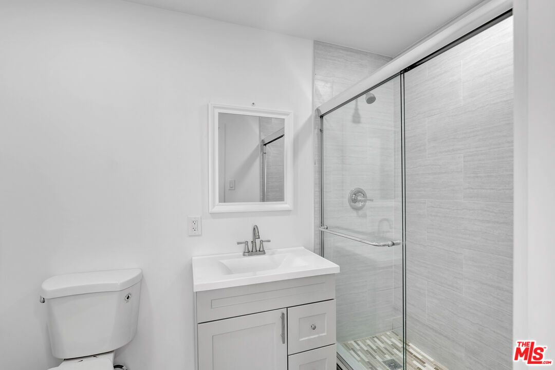 Reseda, California, 91335, United States, 10 Bedrooms Bedrooms, ,Residential,For Sale,1906500