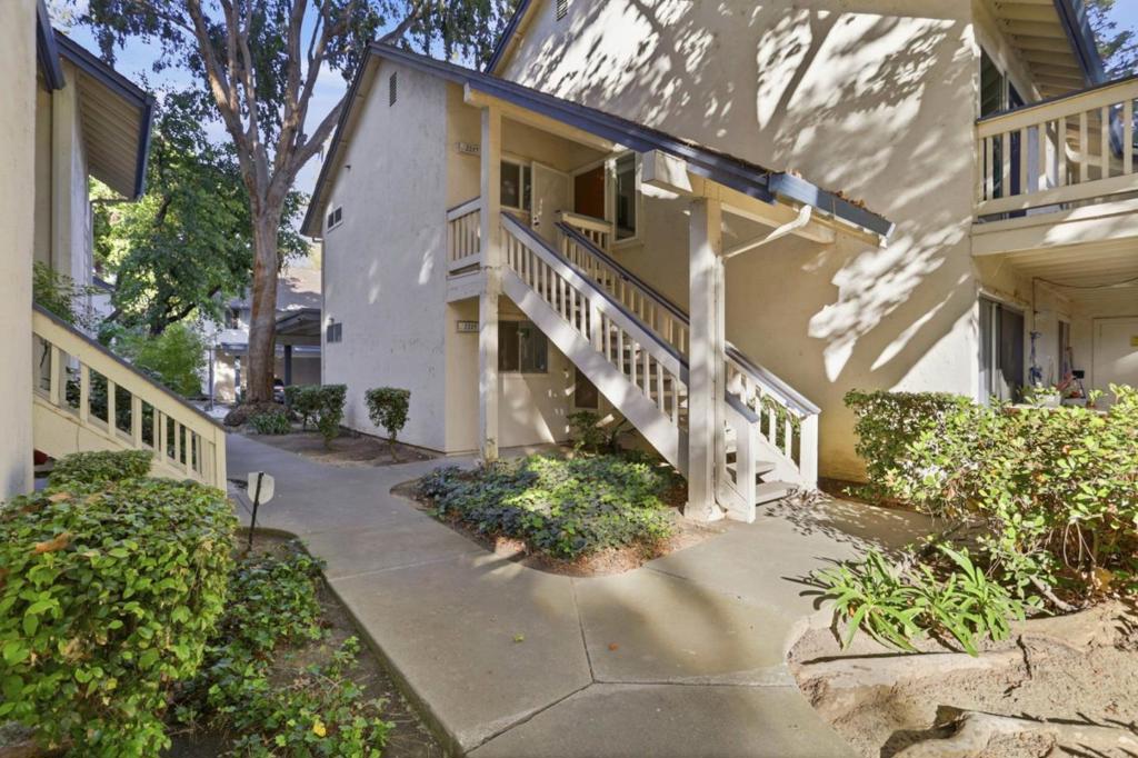 San Jose, California, 95122, United States, 2 Bedrooms Bedrooms, ,2 BathroomsBathrooms,Residential,For Sale,2038444