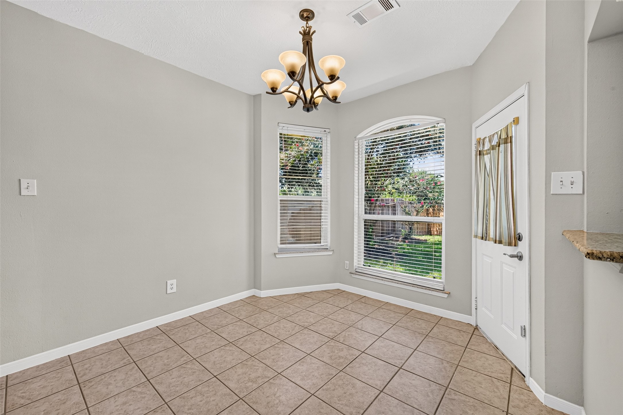 10319 N Laurel Branch Drive - 物件實景
