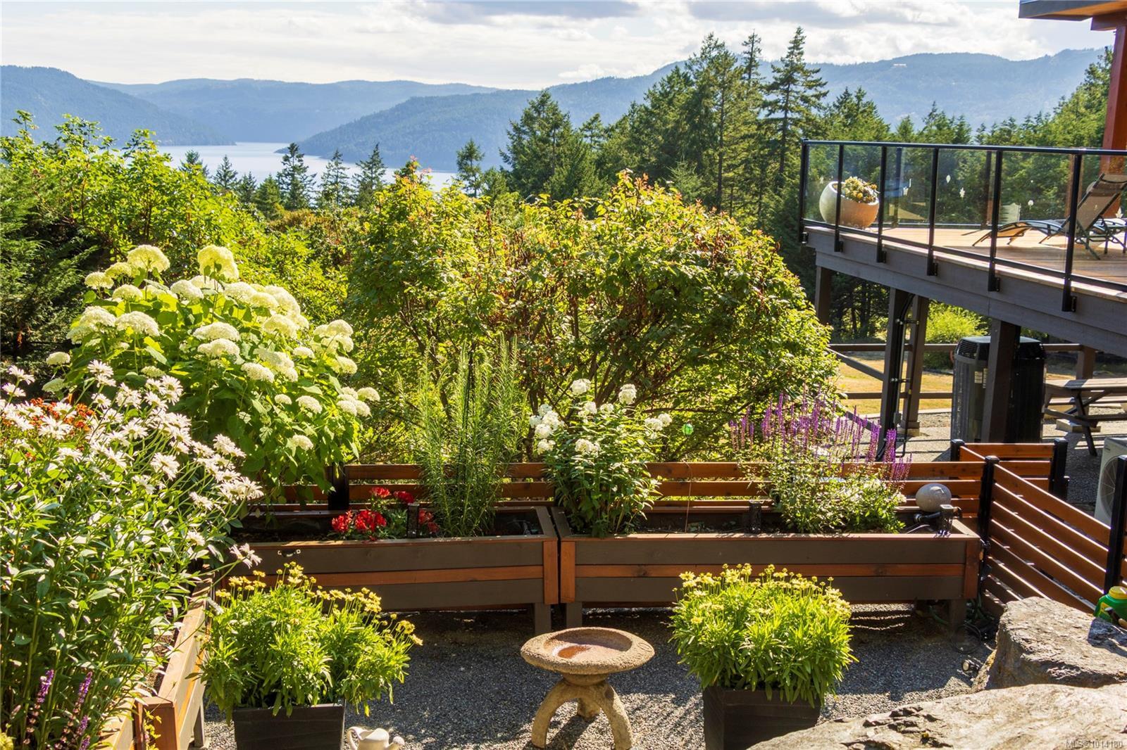 CENTRAL SAANICH, British Columbia, V8M 1S2, CA, 3 Bedrooms Bedrooms, ,Residential,For Sale,1950978
