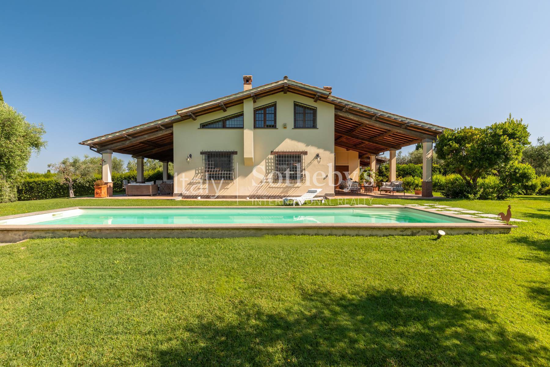  Villa with Stunning Pool and Private Park - 物件實景