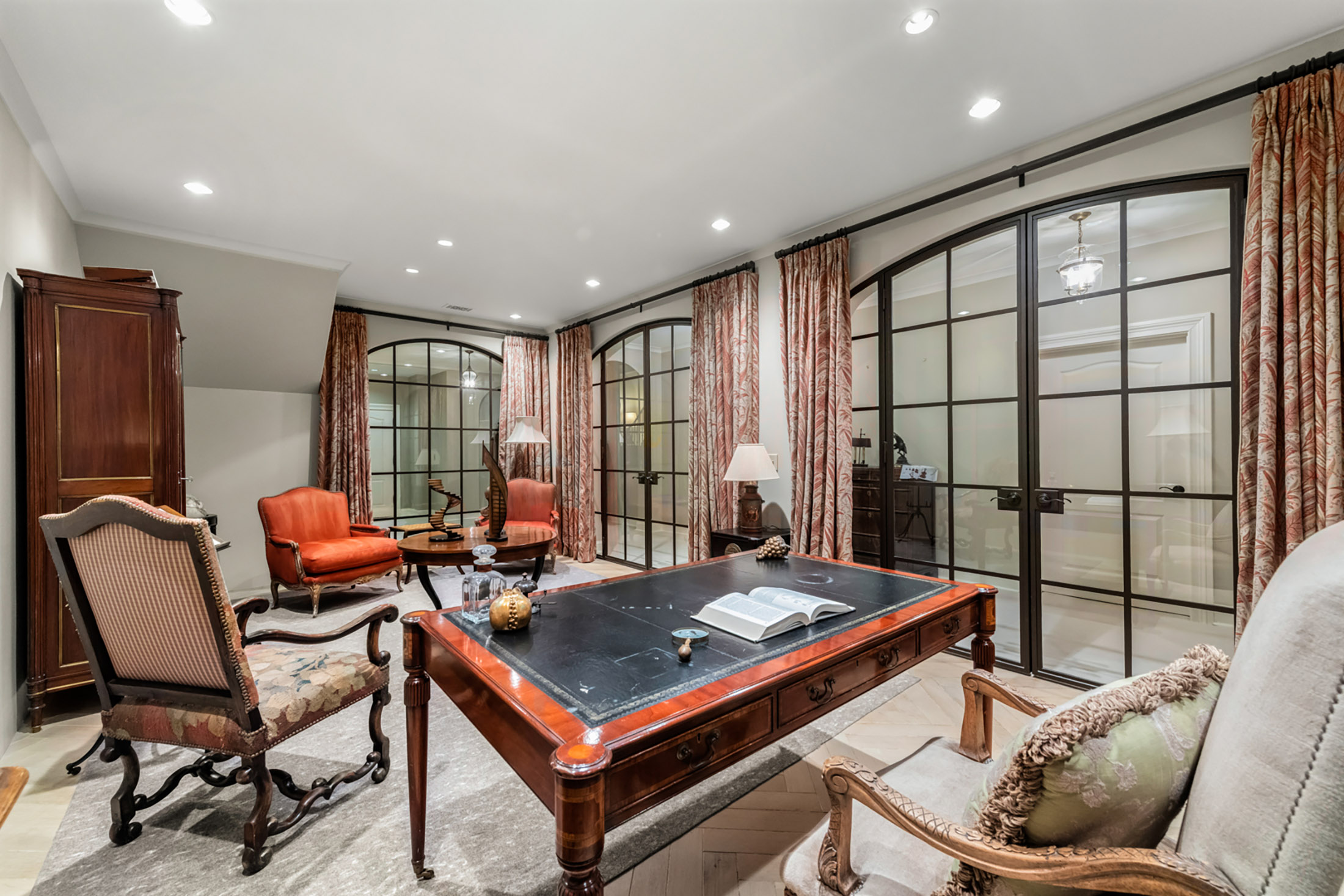  Magnificent Buckhead Home on 2.2+/- Acres with Pool and Pool House - 物件實景