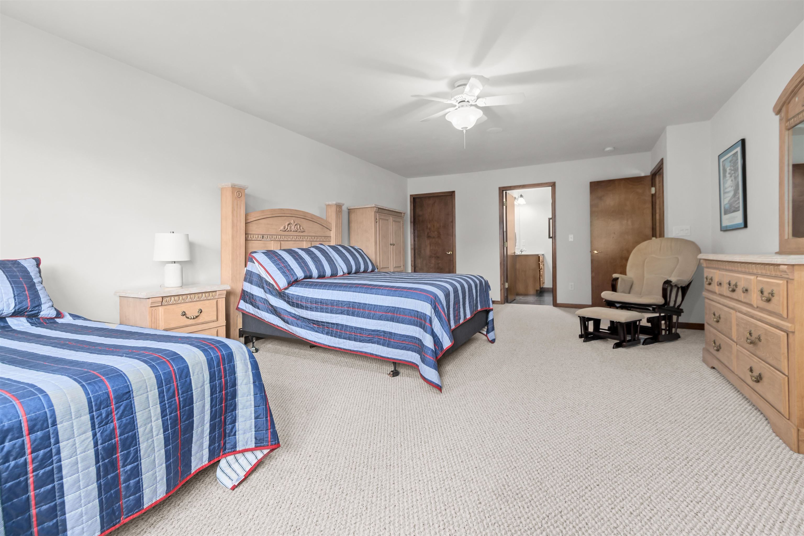 Menasha, Wisconsin, 54952, United States, 3 Bedrooms Bedrooms, ,3 BathroomsBathrooms,Residential,For Sale,1981265