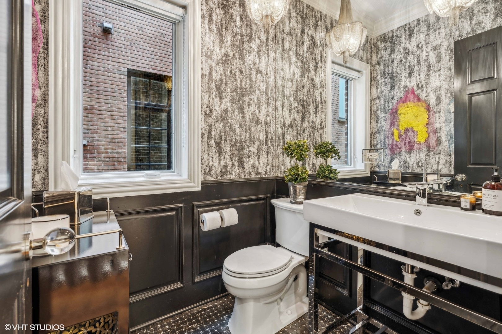 3830 N Wayne Avenue, Chicago, Illinois, 60613, United States, 6 Bedrooms Bedrooms, ,6 BathroomsBathrooms,Residential,For Sale,3830 N Wayne Avenue,1628817