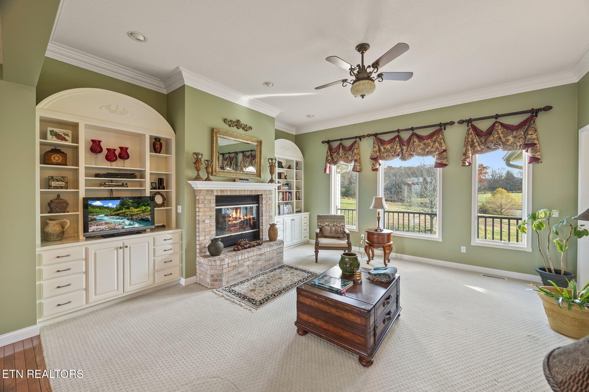 Deer Lodge, Tennessee, 37726, United States, 3 Bedrooms Bedrooms, ,4 BathroomsBathrooms,Residential,For Sale,1996492