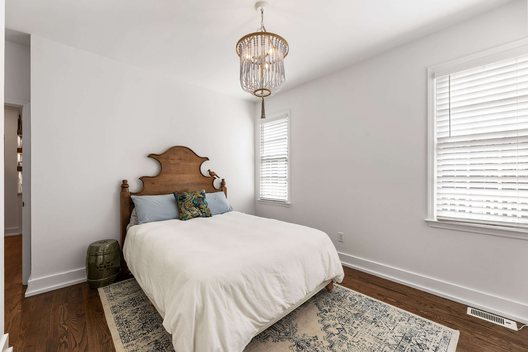  Charming Home Offers the Perfect Blend of Charm, Function, and Location - 物件實景