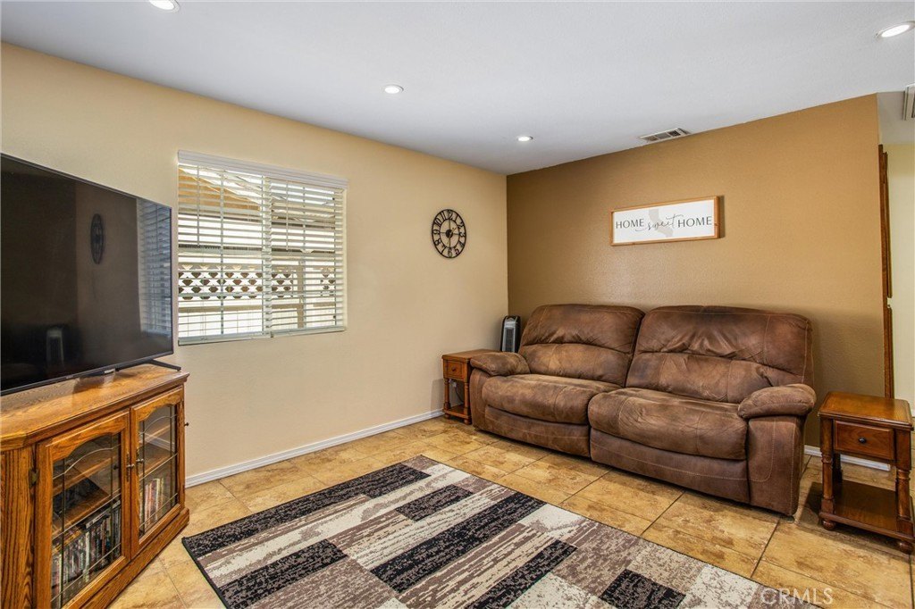 San Bernardino, California, 92410, United States, 4 Bedrooms Bedrooms, ,3 BathroomsBathrooms,Residential,For Sale,1978764