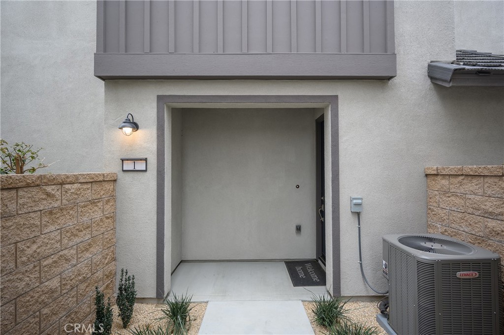 Fontana, California, 92336, United States, 3 Bedrooms Bedrooms, ,2 BathroomsBathrooms,Residential,For Sale,1881088
