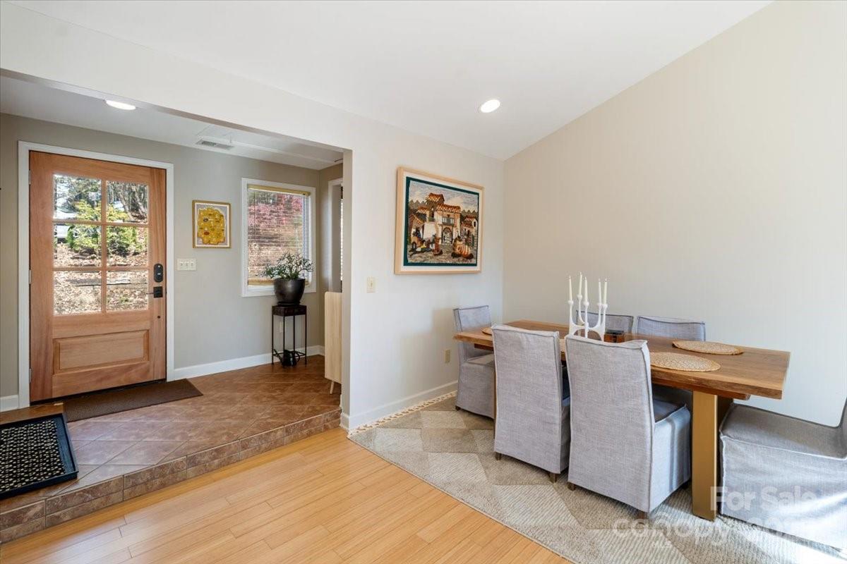 Nebo, North Carolina, 28761, United States, 3 Bedrooms Bedrooms, ,2 BathroomsBathrooms,Residential,For Sale,1999894