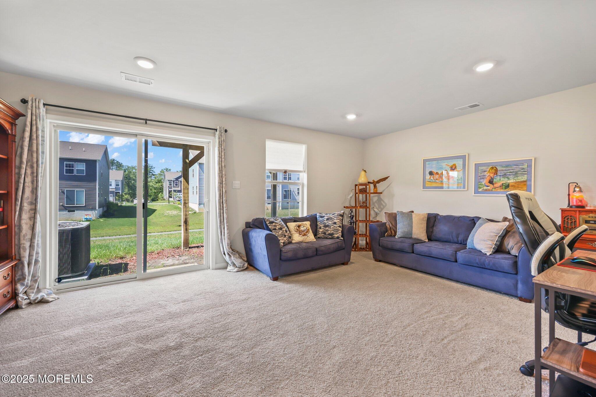 Jackson, New Jersey, 08527, United States, 3 Bedrooms Bedrooms, ,4 BathroomsBathrooms,Residential,For Sale,1979150