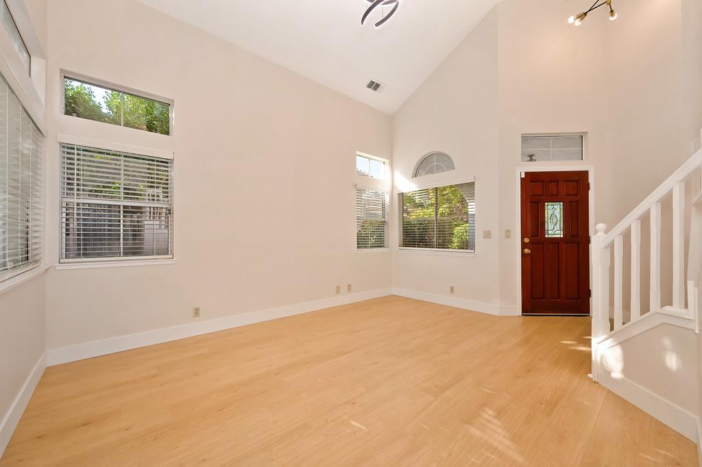 Roseville, California, 95661, United States, 4 Bedrooms Bedrooms, ,3 BathroomsBathrooms,Residential,For Sale,1989245