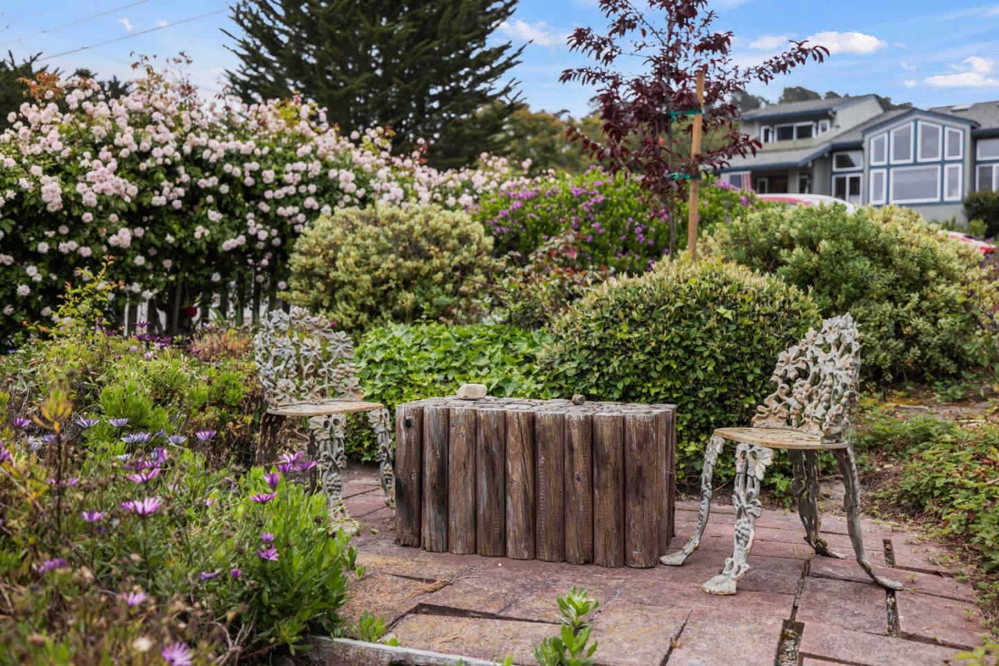 Monterey, California, 93940, United States, 4 Bedrooms Bedrooms, ,3 BathroomsBathrooms,Residential,For Sale,1829502