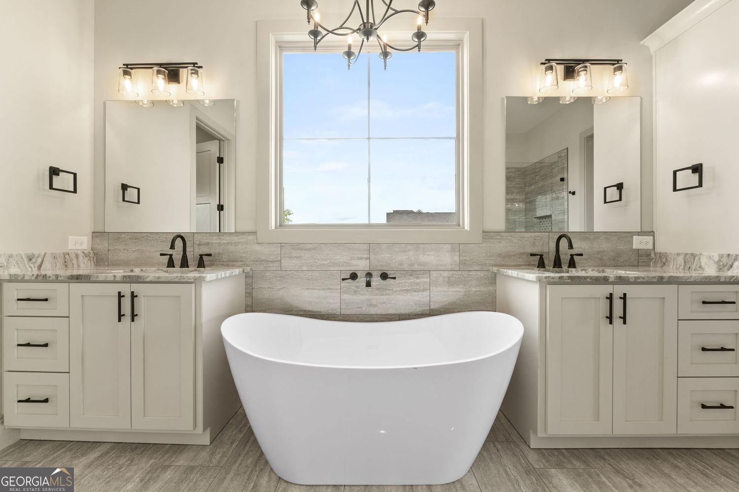 Barnesville, Georgia, 30204, United States, 4 Bedrooms Bedrooms, ,4 BathroomsBathrooms,Residential,For Sale,1859090