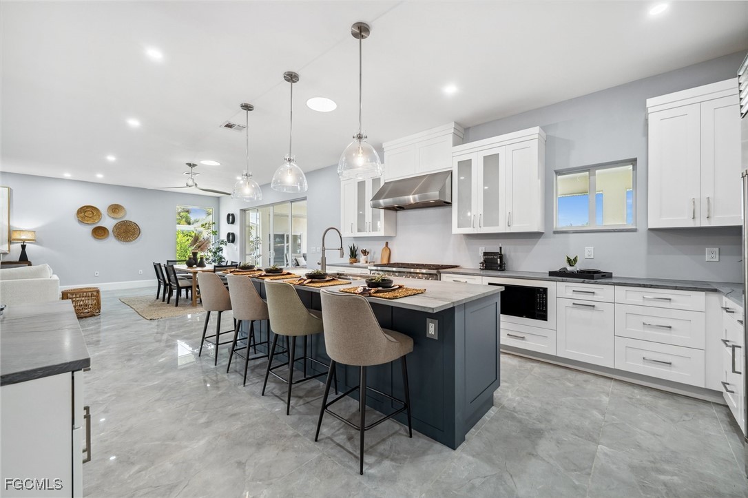 Bonita Springs, Florida, 34134, United States, 4 Bedrooms Bedrooms, ,4 BathroomsBathrooms,Residential,For Sale,2005090