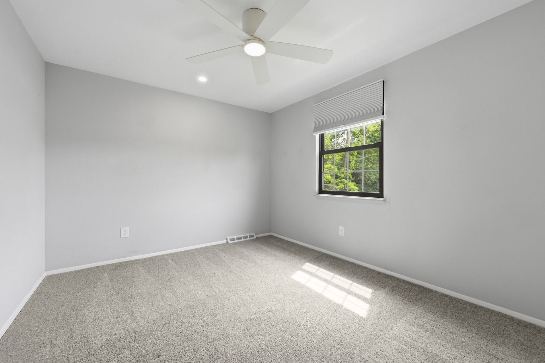  907 Camelot Drive, Pittsburgh, PA 15237 - 物件實景
