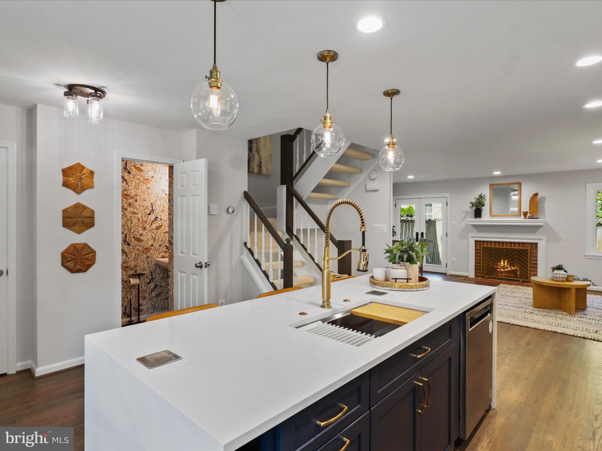 Arlington, Virginia, 22205, United States, 3 Bedrooms Bedrooms, ,3 BathroomsBathrooms,Residential,For Sale,1943915