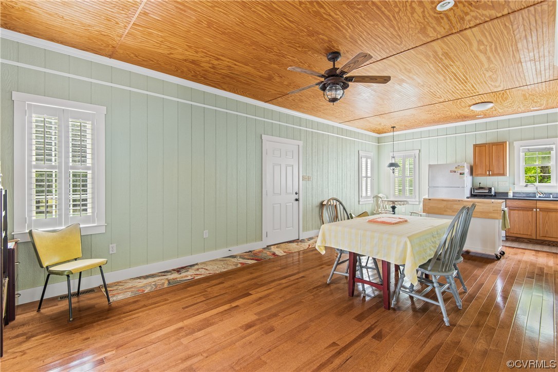 New Canton, Virginia, 23123, United States, 3 Bedrooms Bedrooms, ,2 BathroomsBathrooms,Residential,For Sale,1929008