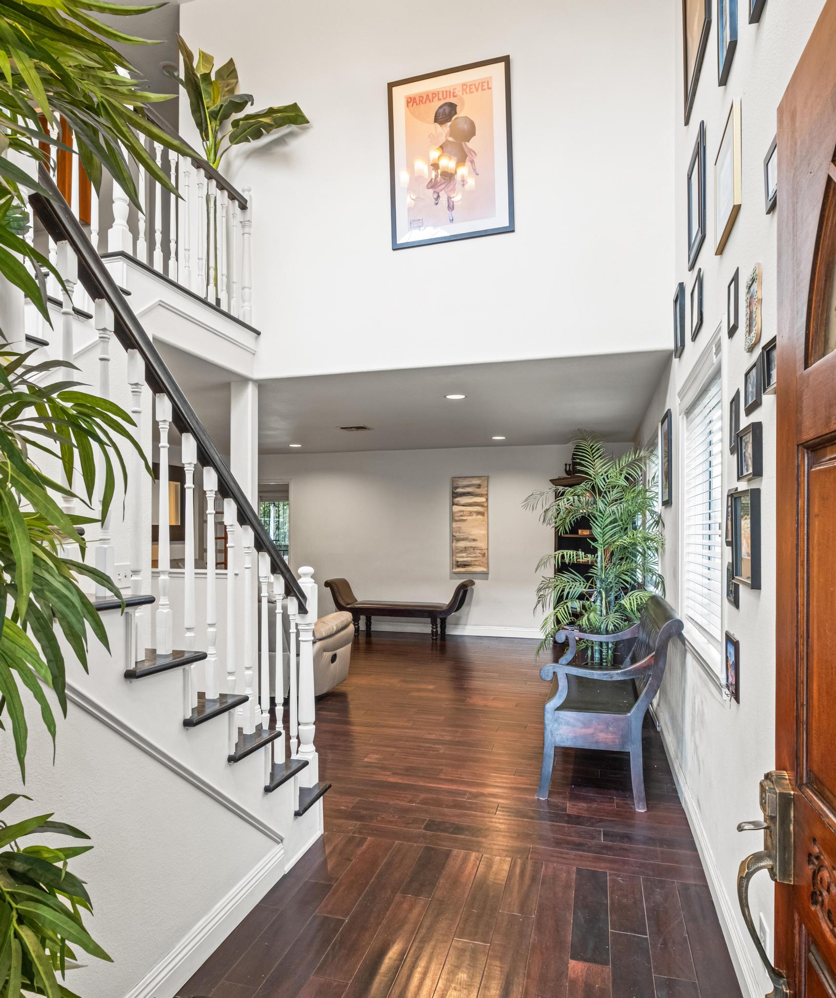 HAWTHORNE, California, 90250, United States, 4 Bedrooms Bedrooms, ,3 BathroomsBathrooms,Residential,For Sale,1798305