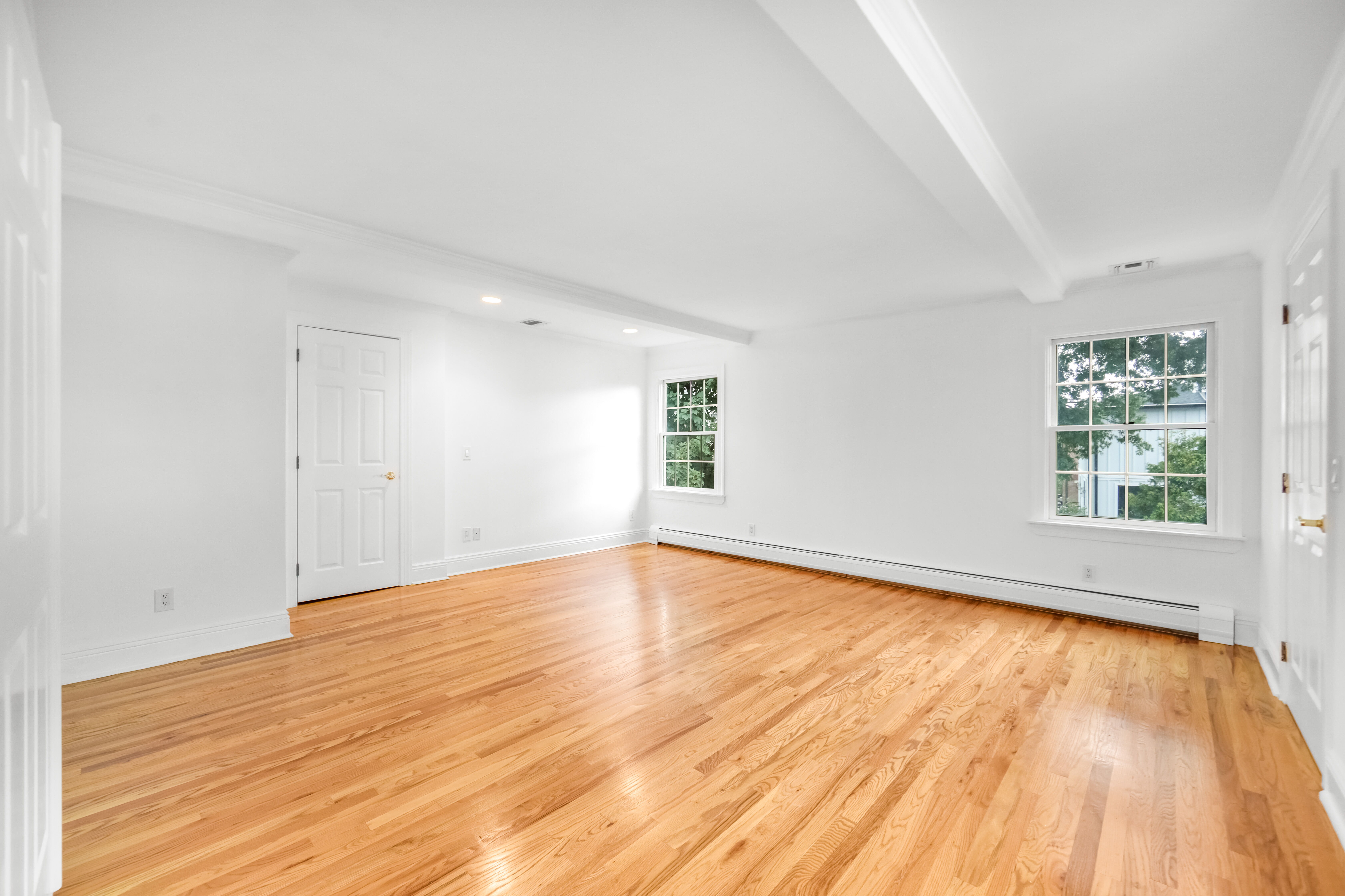 Fort Lee, New Jersey, 07024, United States, 5 Bedrooms Bedrooms, ,4 BathroomsBathrooms,Residential,For Sale,1981309