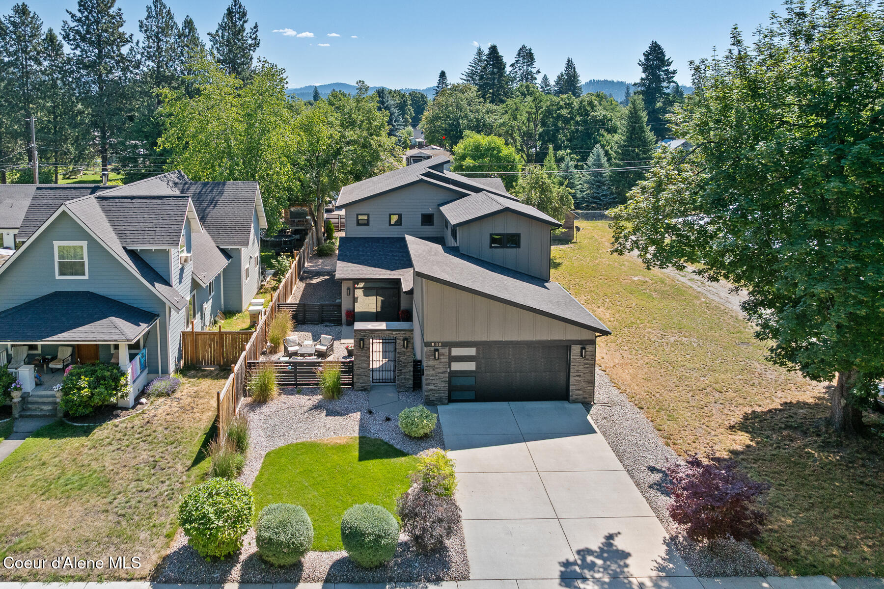 Coeur d'Alene, Idaho, 83814, United States, 4 Bedrooms Bedrooms, ,3 BathroomsBathrooms,Residential,For Sale,2035342