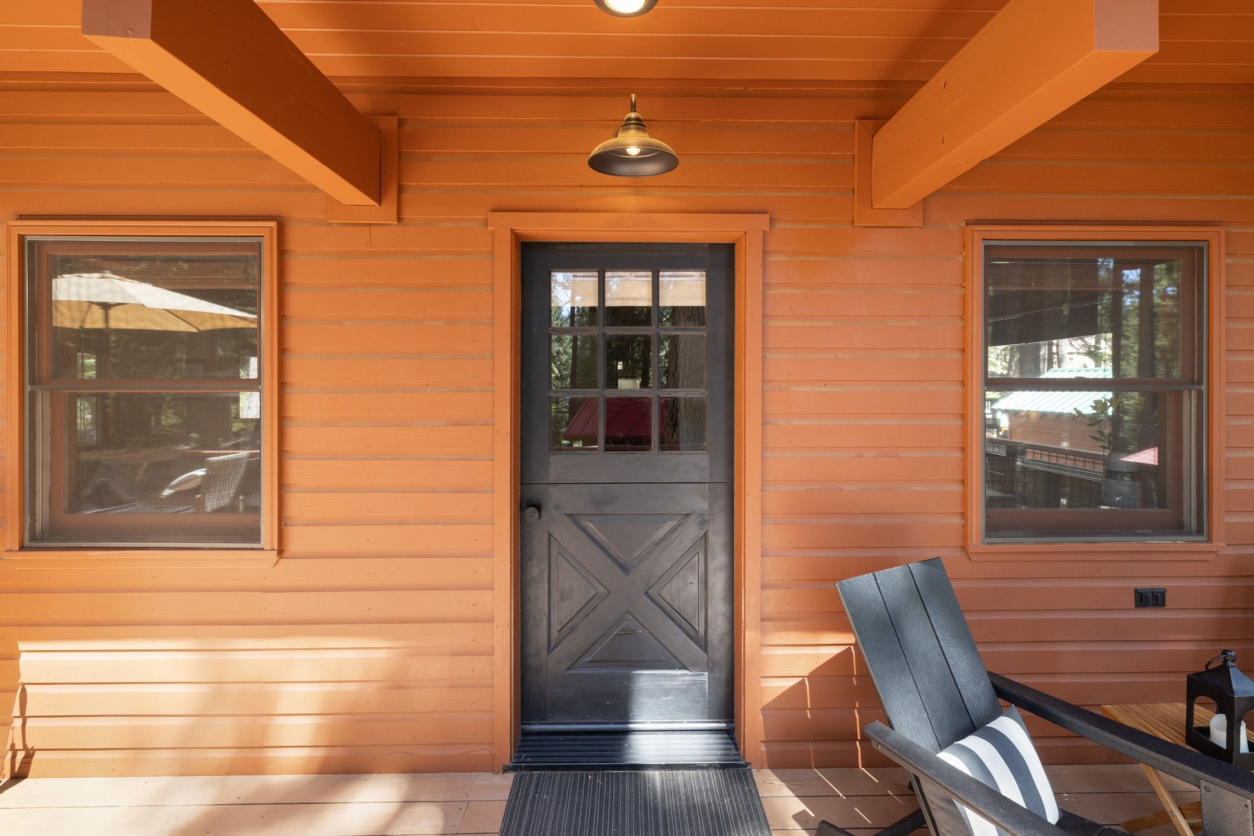  Rare Donner Tract home with private beach and pier access. - 物件實景