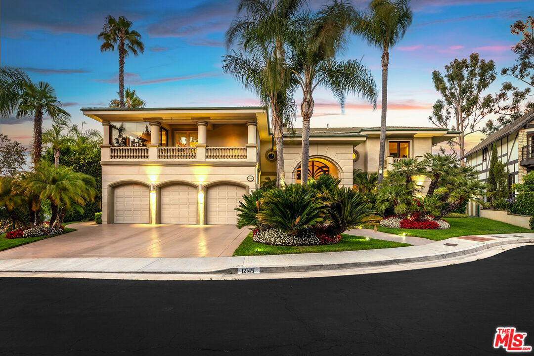 Beverly Hills, California, 90210, United States, 4 Bedrooms Bedrooms, ,5 BathroomsBathrooms,Residential,For Sale,1919871
