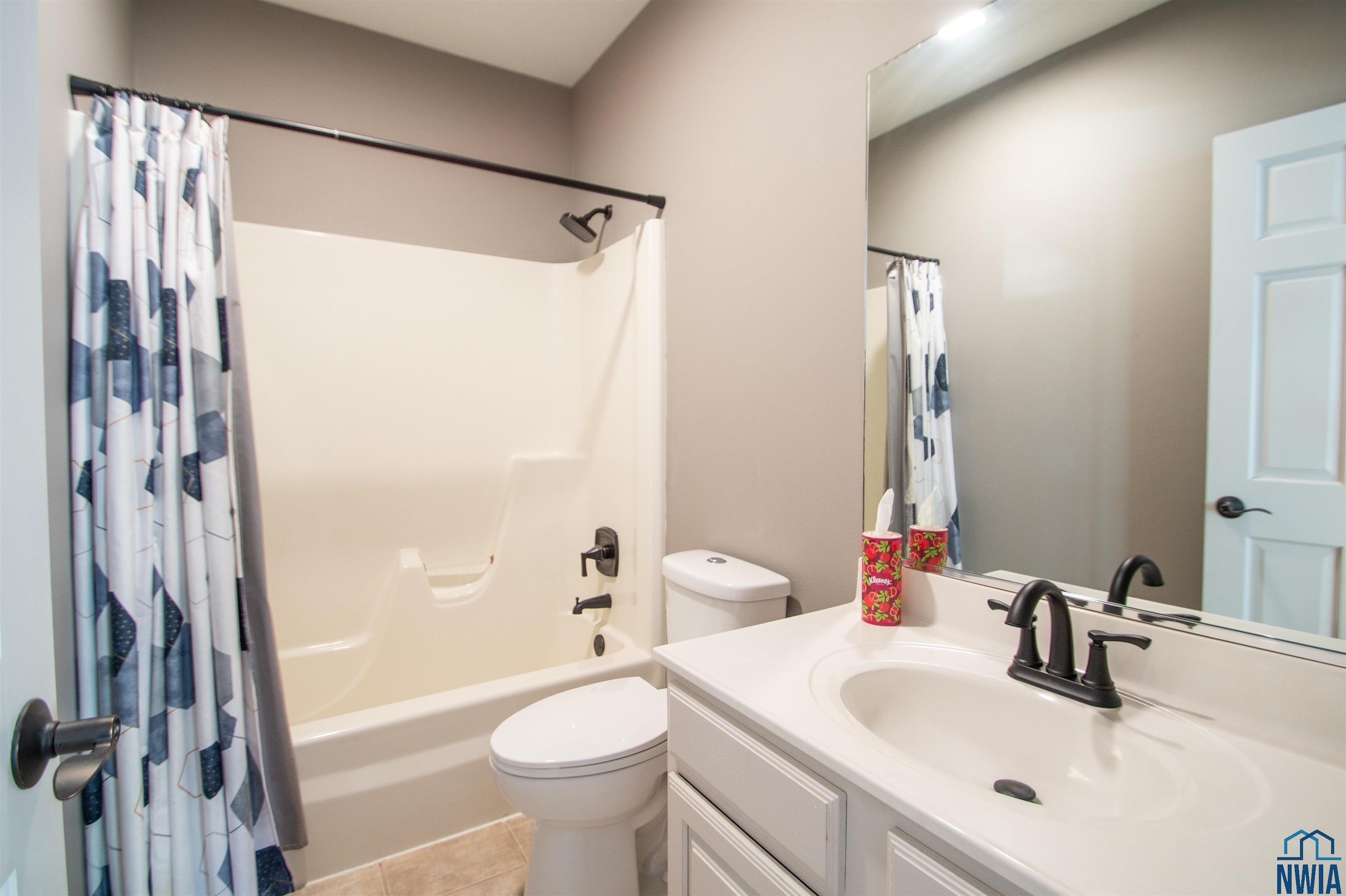 Sioux City, Iowa, 51106, United States, 5 Bedrooms Bedrooms, ,7 BathroomsBathrooms,Residential,For Sale,1976174