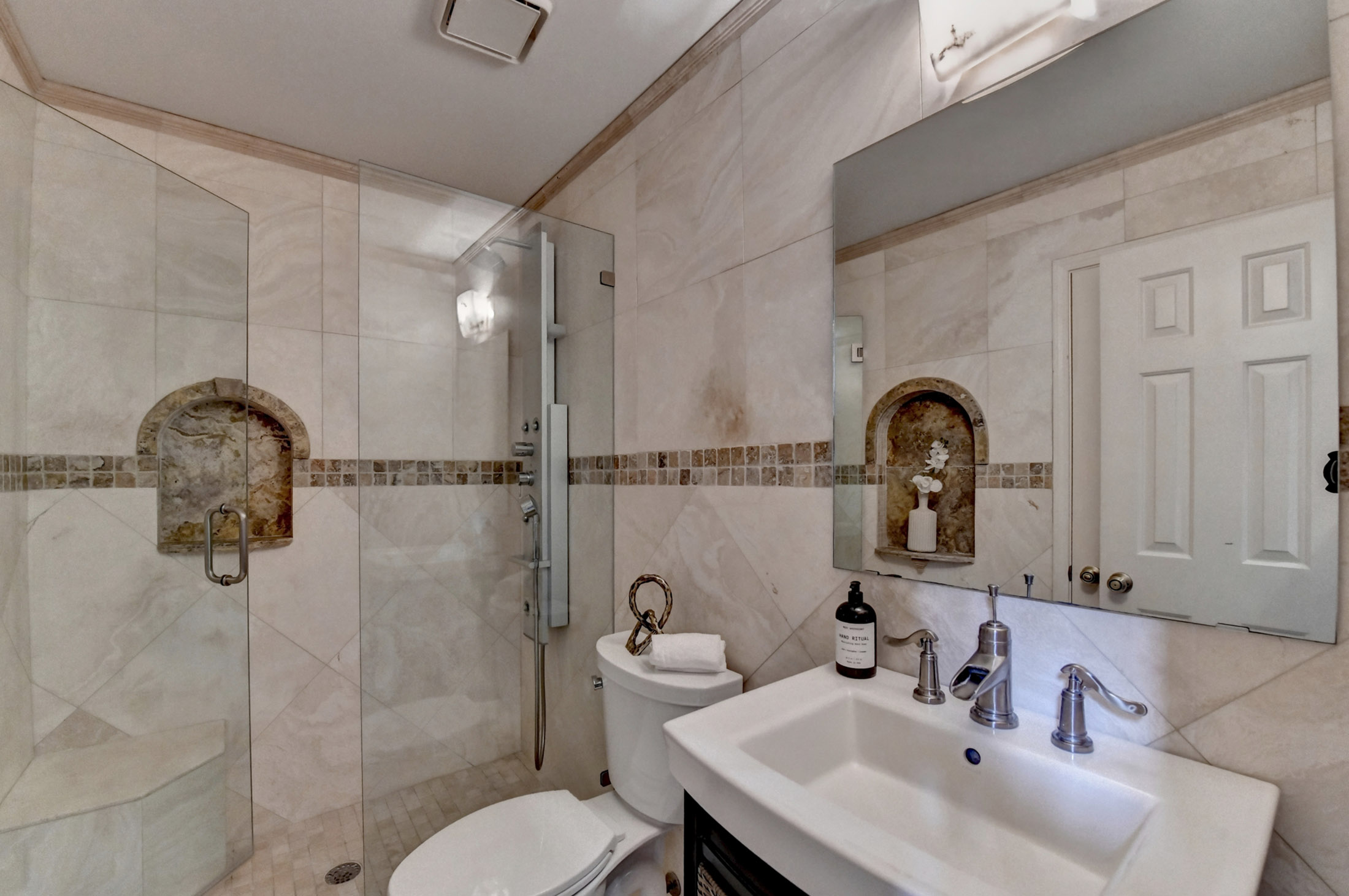  Welcome to the Cul-De-Sac - 物件實景