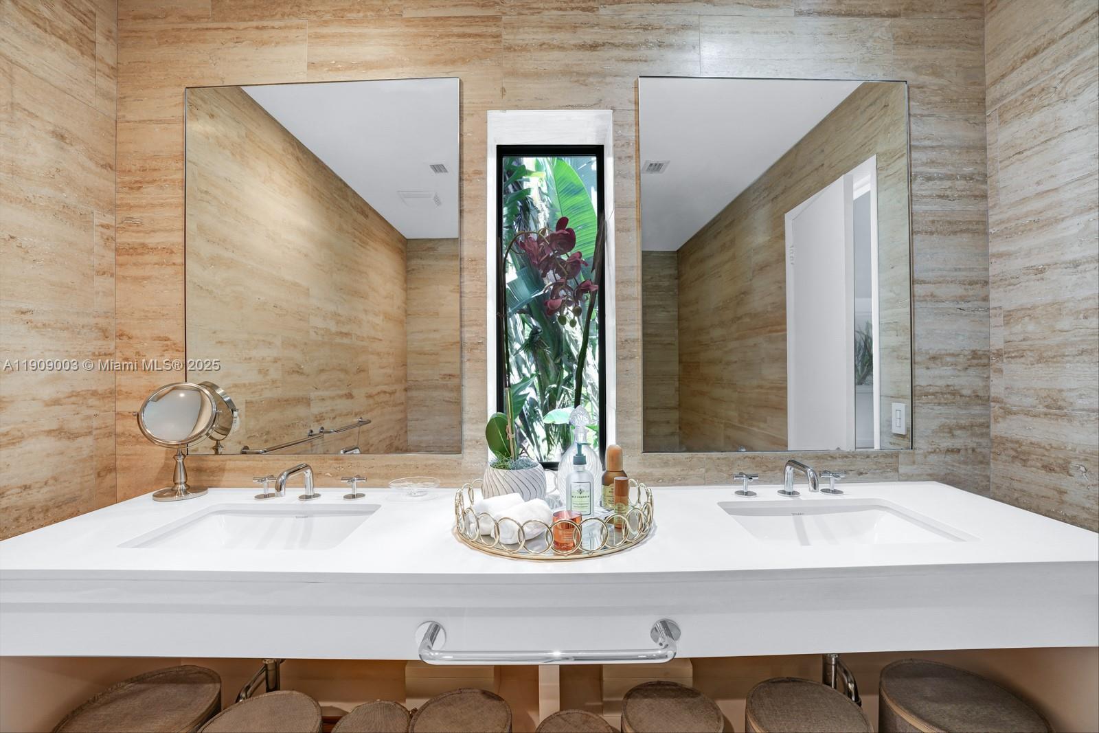 Miami, Florida, 33137, United States, 5 Bedrooms Bedrooms, ,5 BathroomsBathrooms,Residential,For Sale,1987585