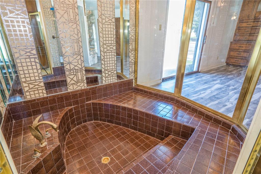 Robstown, Texas, 78380, United States, 5 Bedrooms Bedrooms, ,4 BathroomsBathrooms,Residential,For Sale,1856855