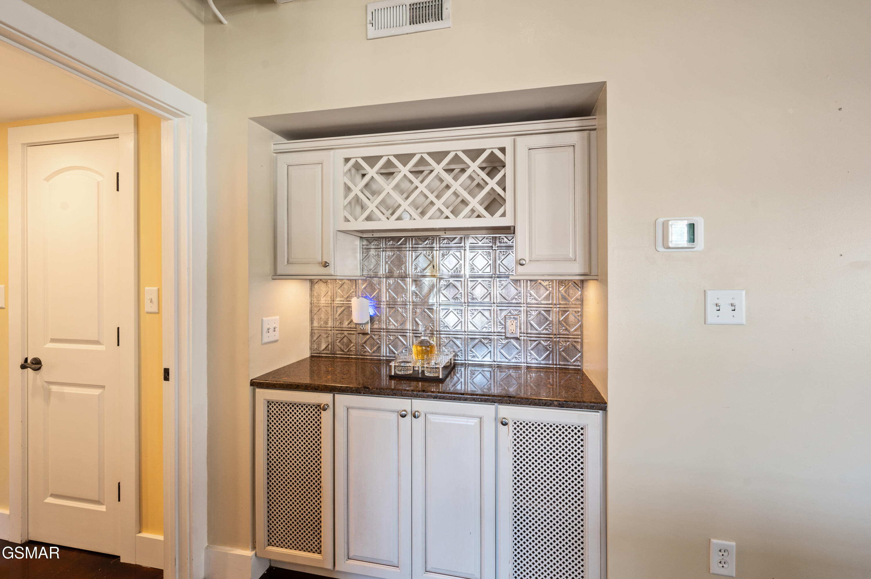 Knoxville, Tennessee, 37902, United States, 3 Bedrooms Bedrooms, ,3 BathroomsBathrooms,Residential,For Sale,2000047