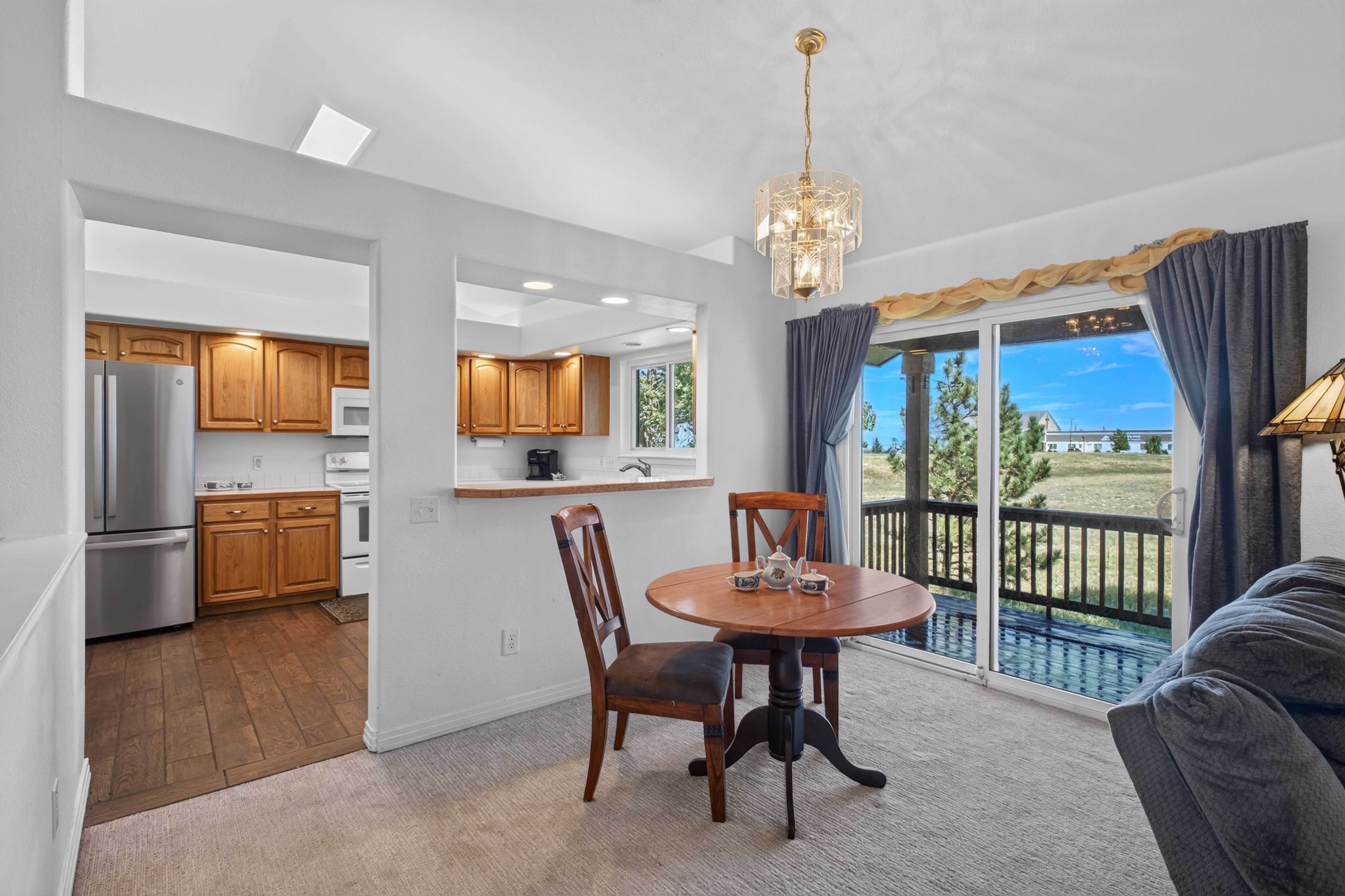  Beautifully Appointed Ranch-Style Home In Desirable Founders Village - 物件實景