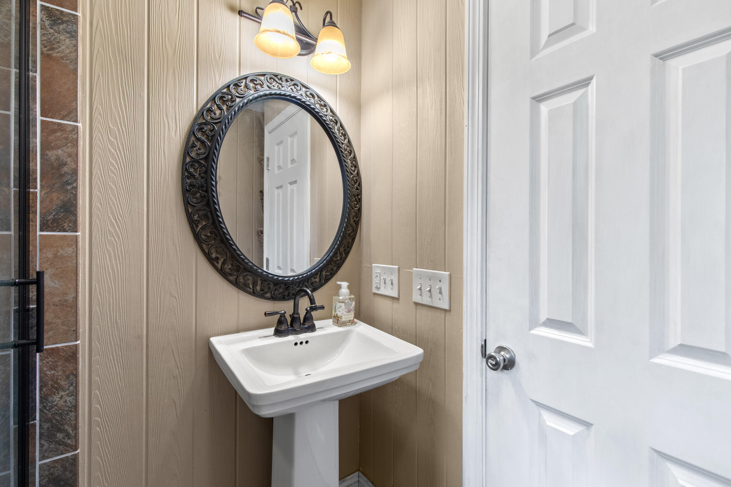 Biddeford, Maine, 04005, United States, 3 Bedrooms Bedrooms, ,2 BathroomsBathrooms,Residential,For Sale,1925813