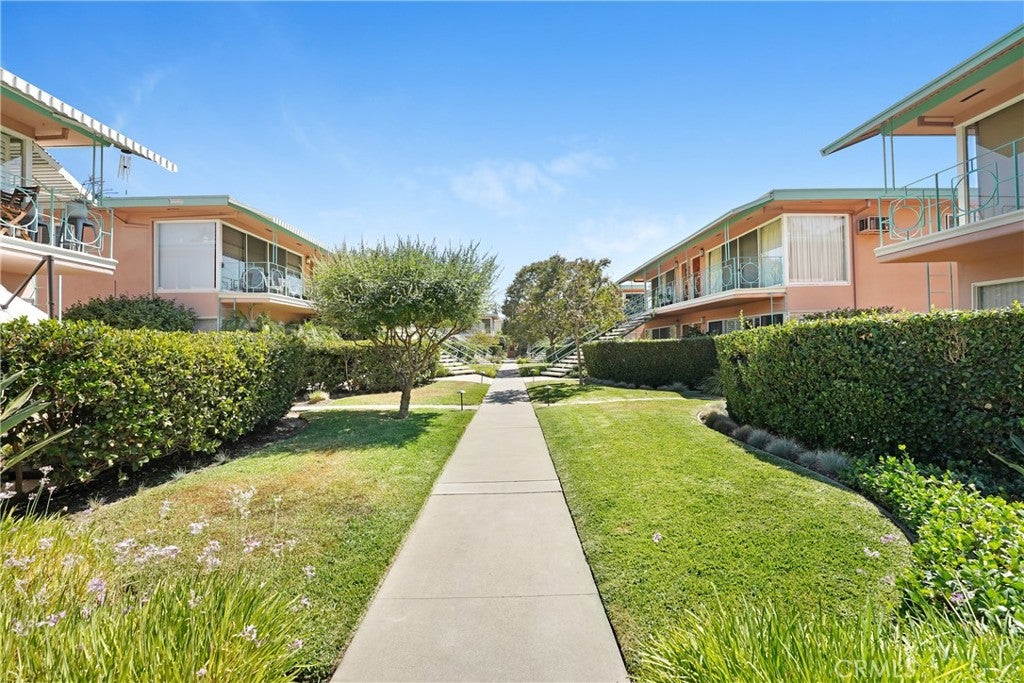 Pasadena, California, 91106, United States, 1 Bedroom Bedrooms, ,1 BathroomBathrooms,Residential,For Sale,1942296