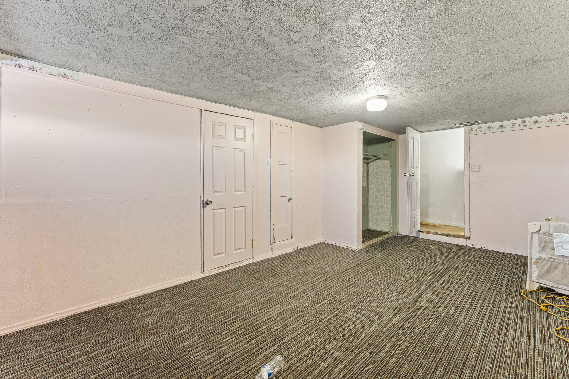 Fontana, California, 92336, United States, 7 Bedrooms Bedrooms, ,4 BathroomsBathrooms,Residential,For Sale,1988528