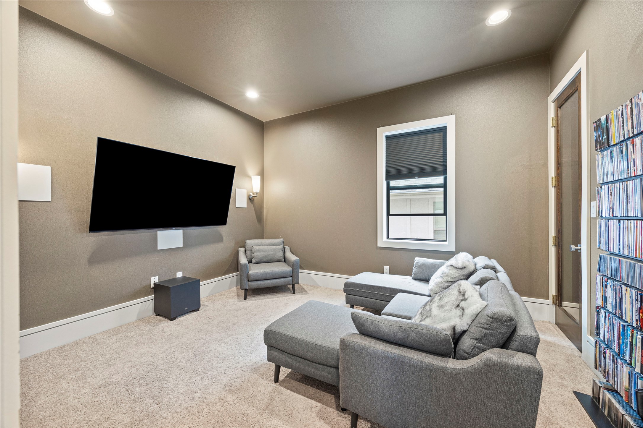 Dallas, Texas, 75214, United States, 4 Bedrooms Bedrooms, ,5 BathroomsBathrooms,Residential,For Sale,1794312