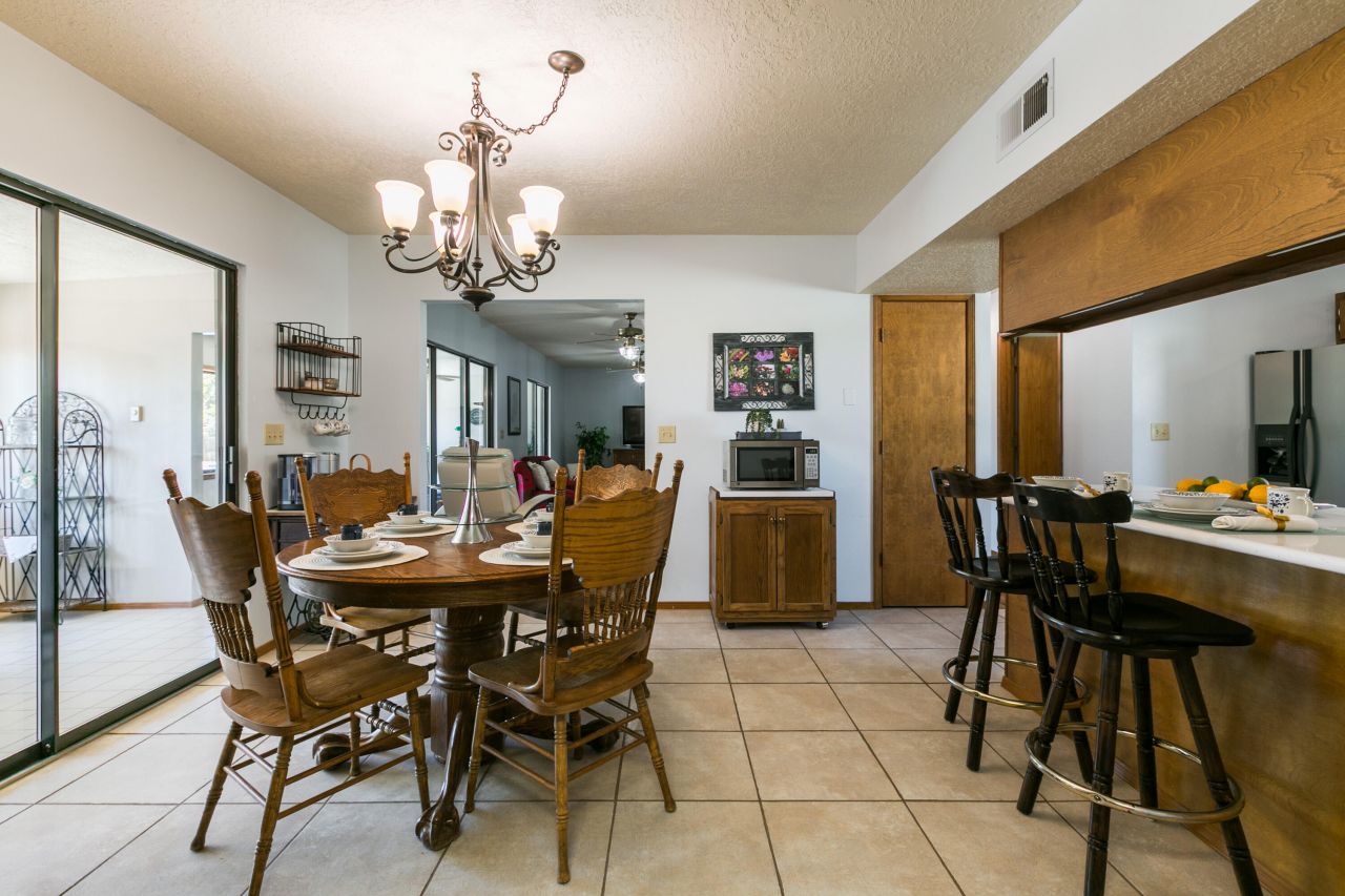 Edgewood, New Mexico, 87015, United States, 4 Bedrooms Bedrooms, ,3 BathroomsBathrooms,Residential,For Sale,1892952