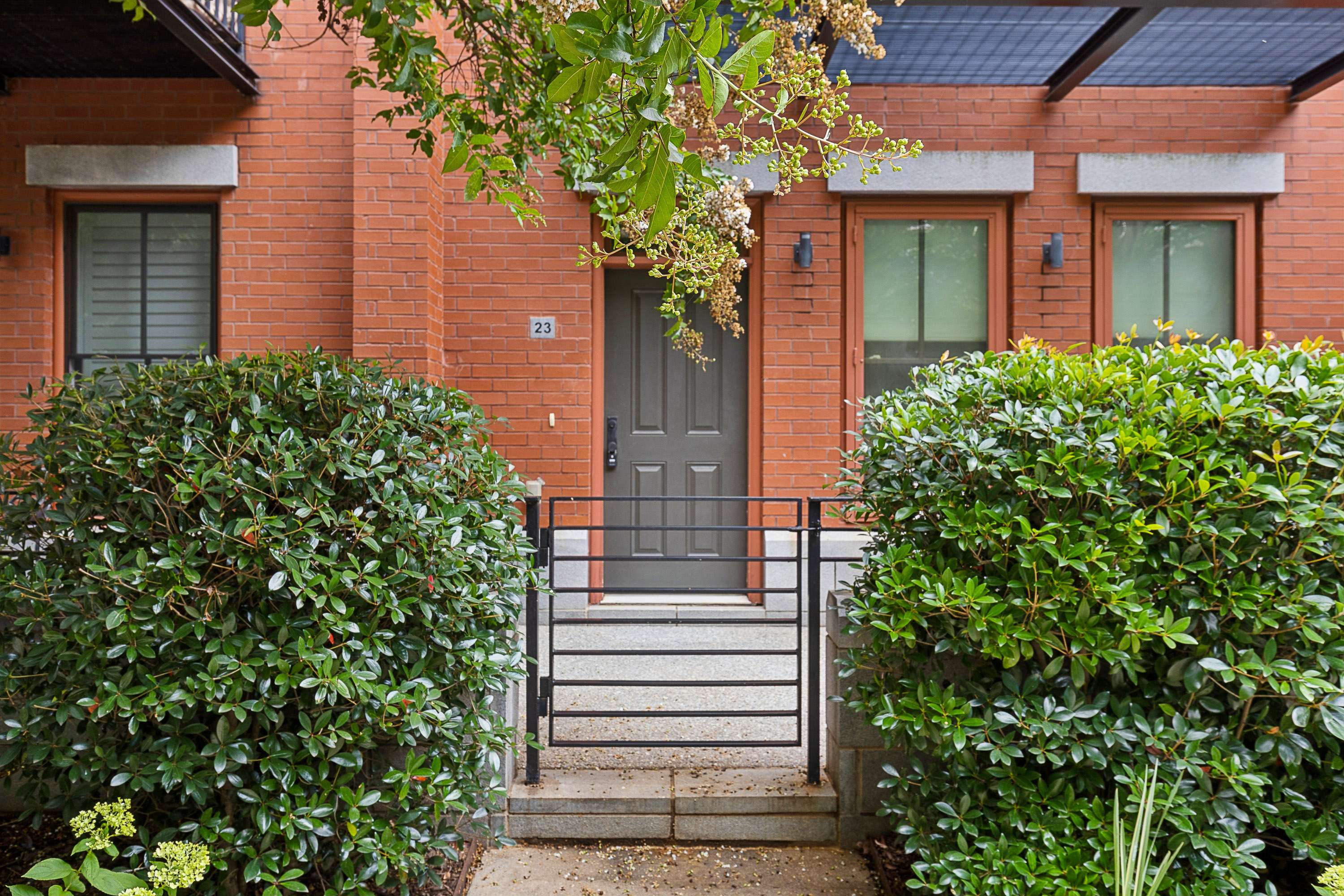  Stunning Townhome in Decatur