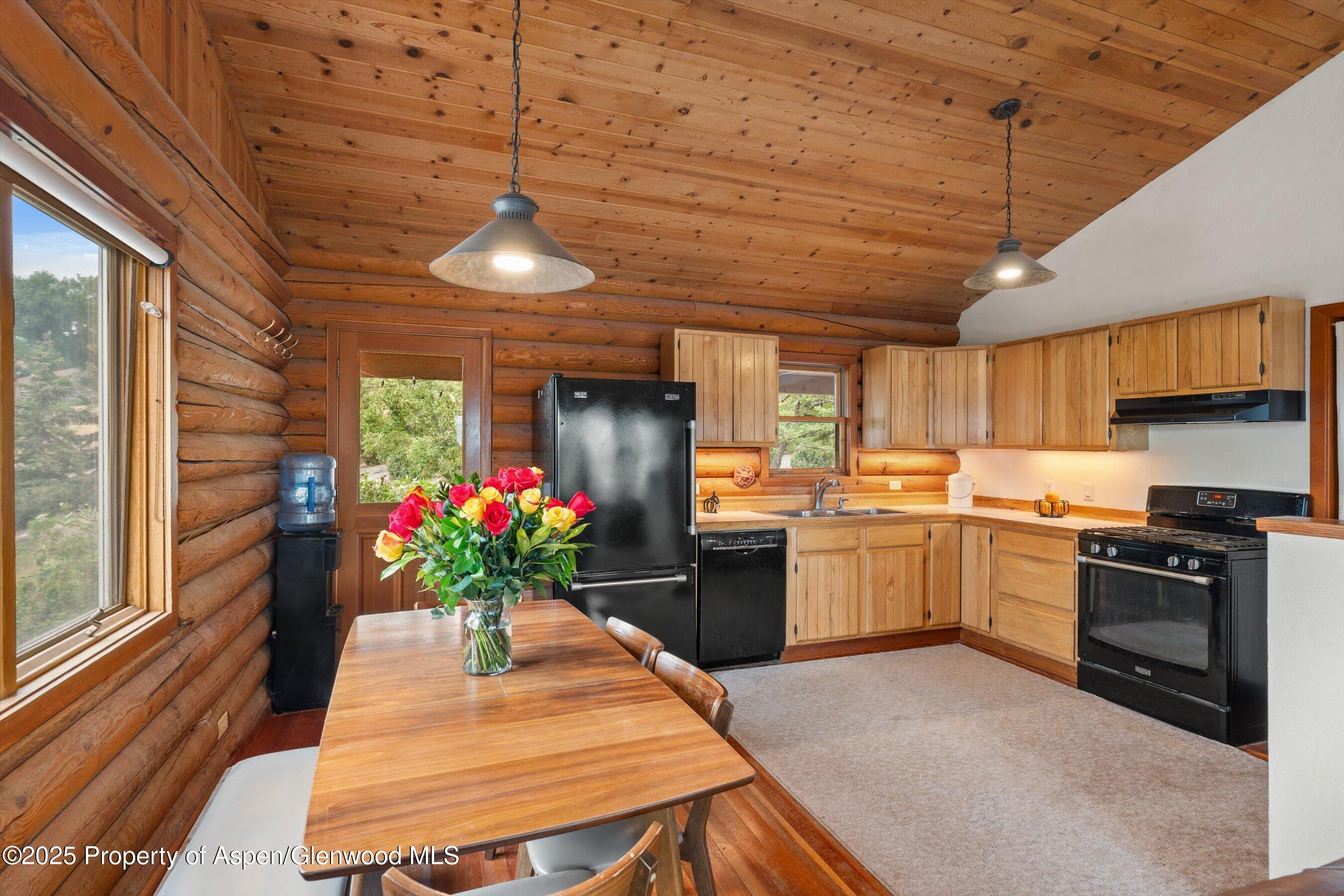 Silt, Colorado, 81652, United States, 3 Bedrooms Bedrooms, ,2 BathroomsBathrooms,Residential,For Sale,1901039