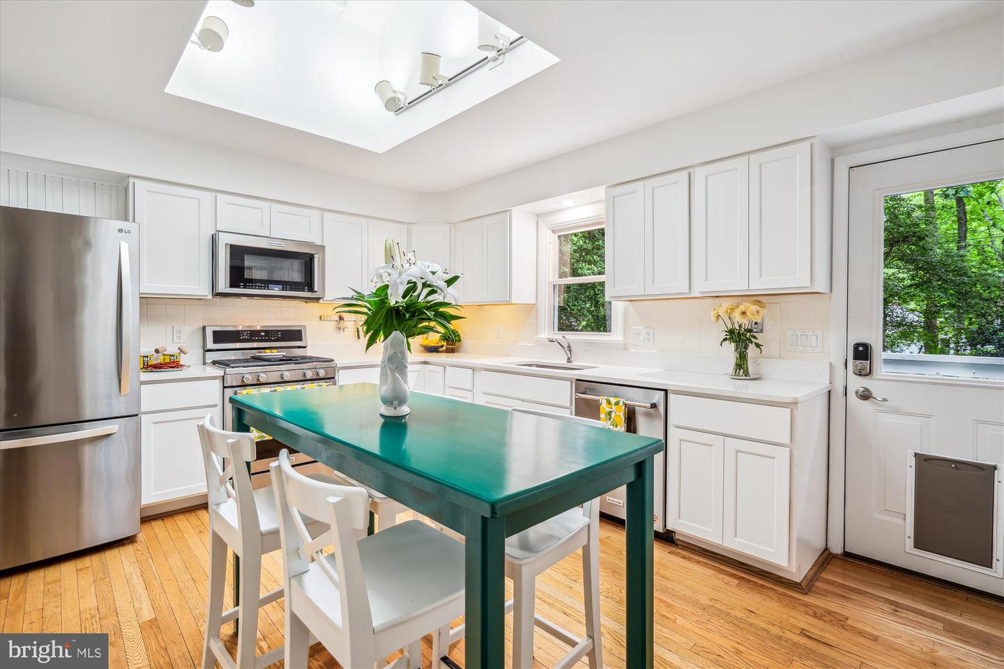 Annapolis, Maryland, 21403, United States, 5 Bedrooms Bedrooms, ,3 BathroomsBathrooms,Residential,For Sale,1839028