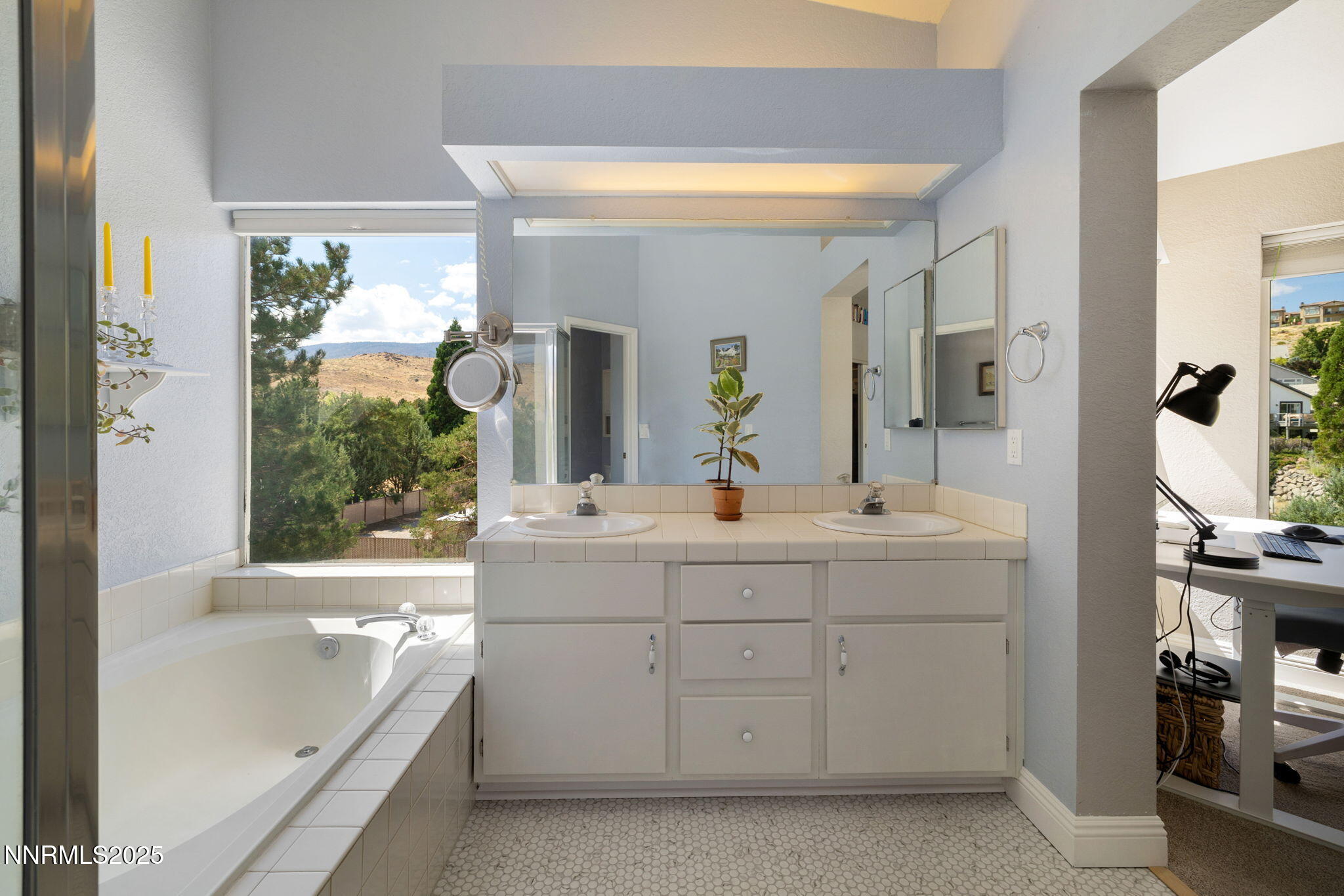 Reno, Nevada, 89519, United States, 3 Bedrooms Bedrooms, ,3 BathroomsBathrooms,Residential,For Sale,1941063