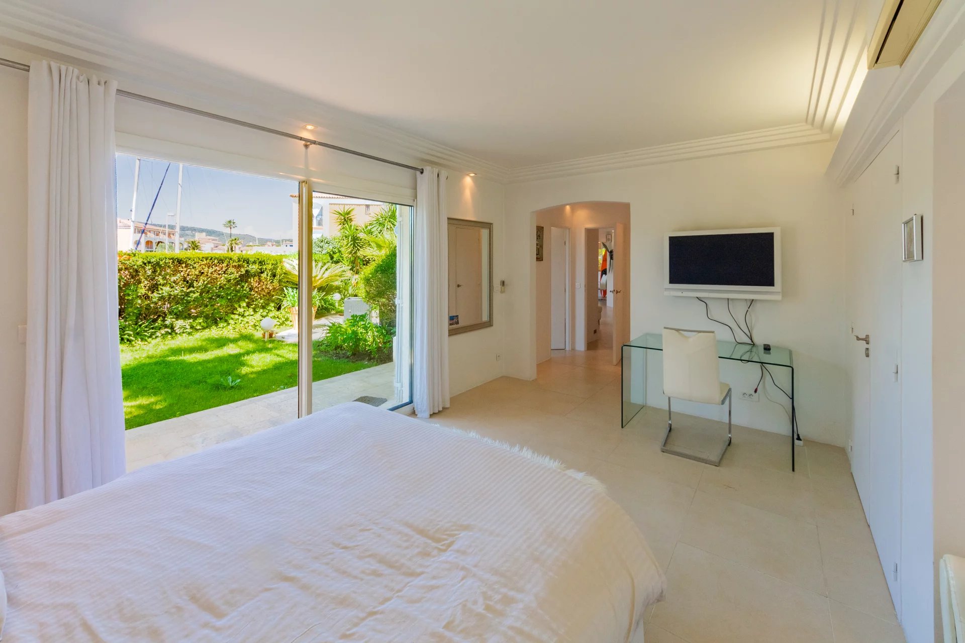 Cogolin, Provence-Alpes-Côte d’Azur, 83310, FR, 3 Bedrooms Bedrooms, ,4 BathroomsBathrooms,Residential,For Sale,1794044