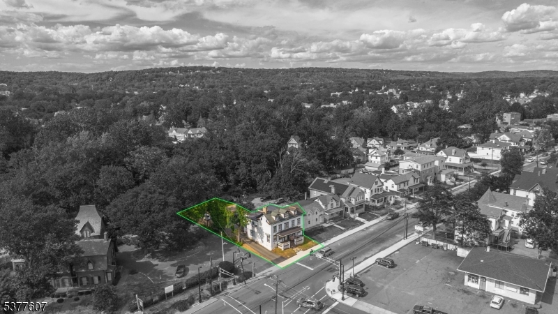 Plainfield City, New Jersey, 07060, United States, 8 Bedrooms Bedrooms, ,5 BathroomsBathrooms,Residential,For Sale,1933481