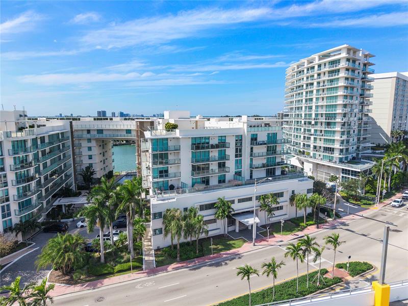 Miami Beach, Florida, 33141, United States, 2 Bedrooms Bedrooms, ,2 BathroomsBathrooms,Residential,For Sale,1990899