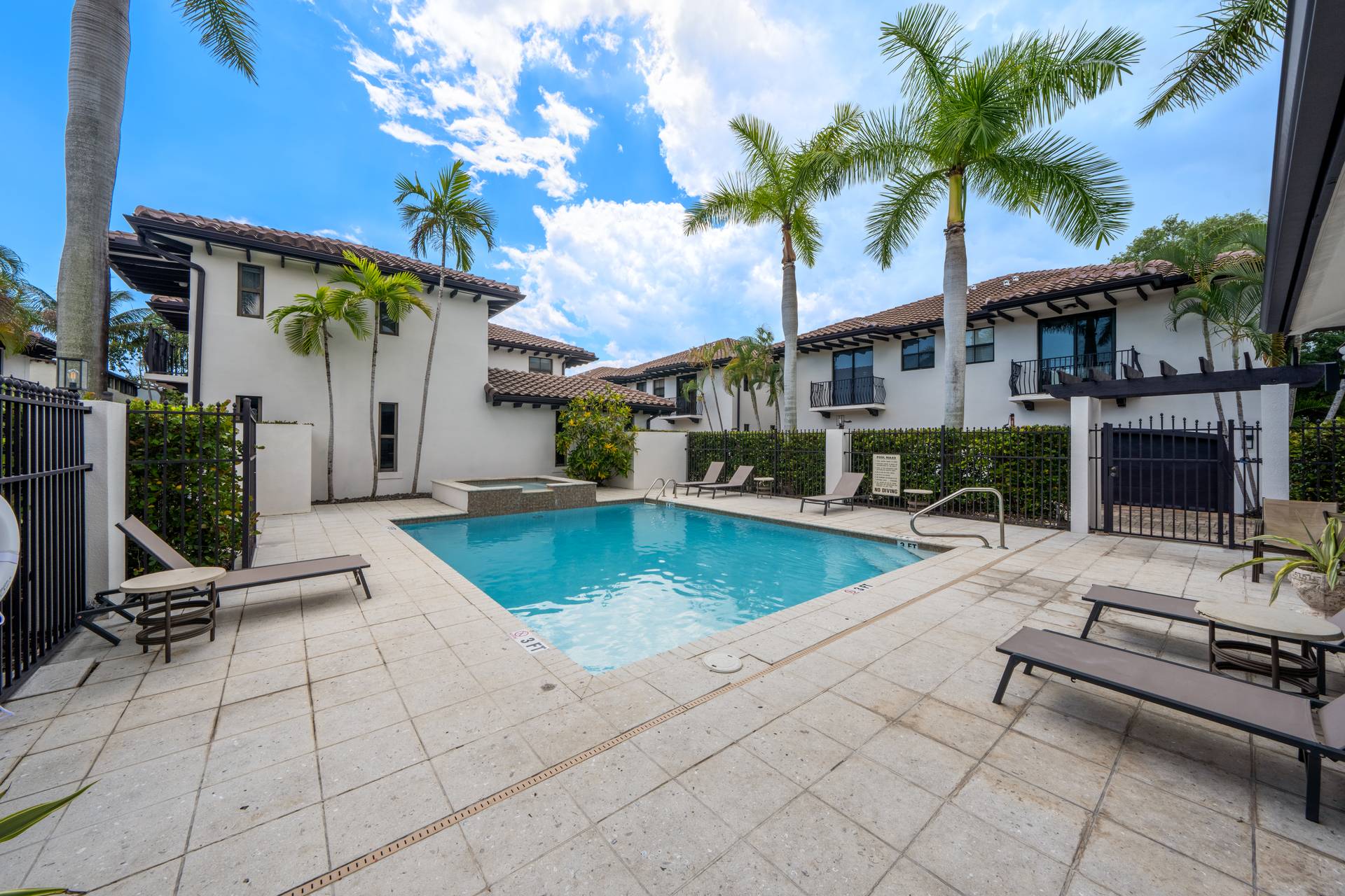  3036 Mcdonald Street, Miami, FL, 33133 - 物件實景